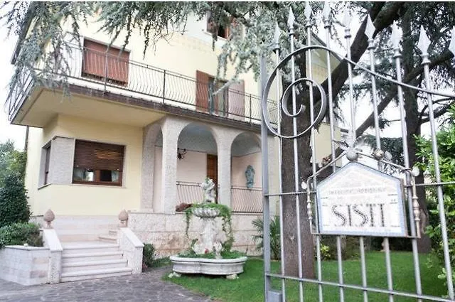 Bed & Breakfast Villa Ai Cedri Bed And Breakfast Sommacampagna